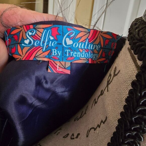 WHITE TIPPED BLUE FAUX FUR VEST - Picture 7 of 7